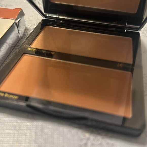 It cosmetics hello cheekbones, Matt, bronzer and highlighter contouring duo nib - Picture 4 of 4
